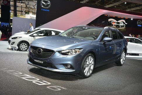 Mazda - Progettata per regalare il massimo piacere di guida, la Nuova Mazda6 abbina uno stile di marcia fluido con una maneggevolezza sportiva.